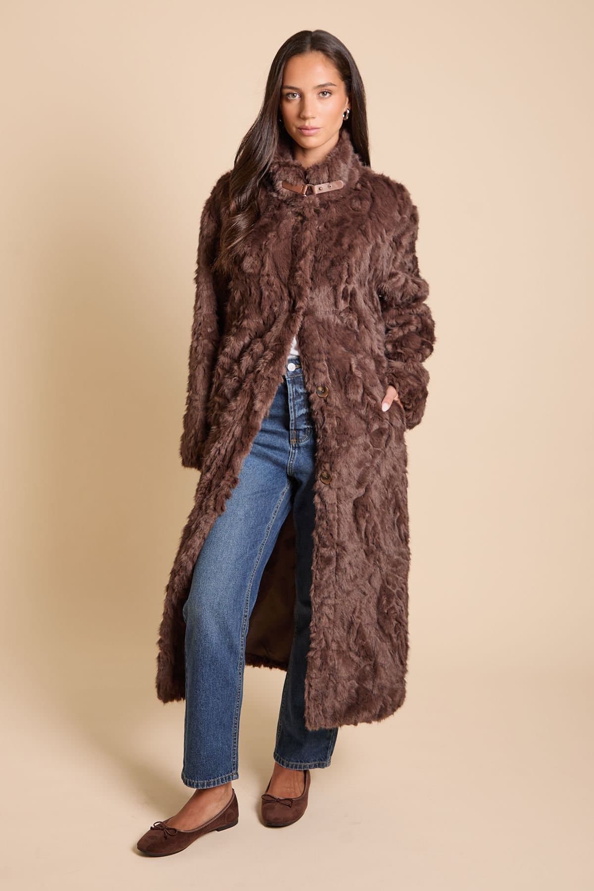 Dorothy Perkins Dorothy Perkins Women's Textured Midi Length Fur Coat in Chocolate