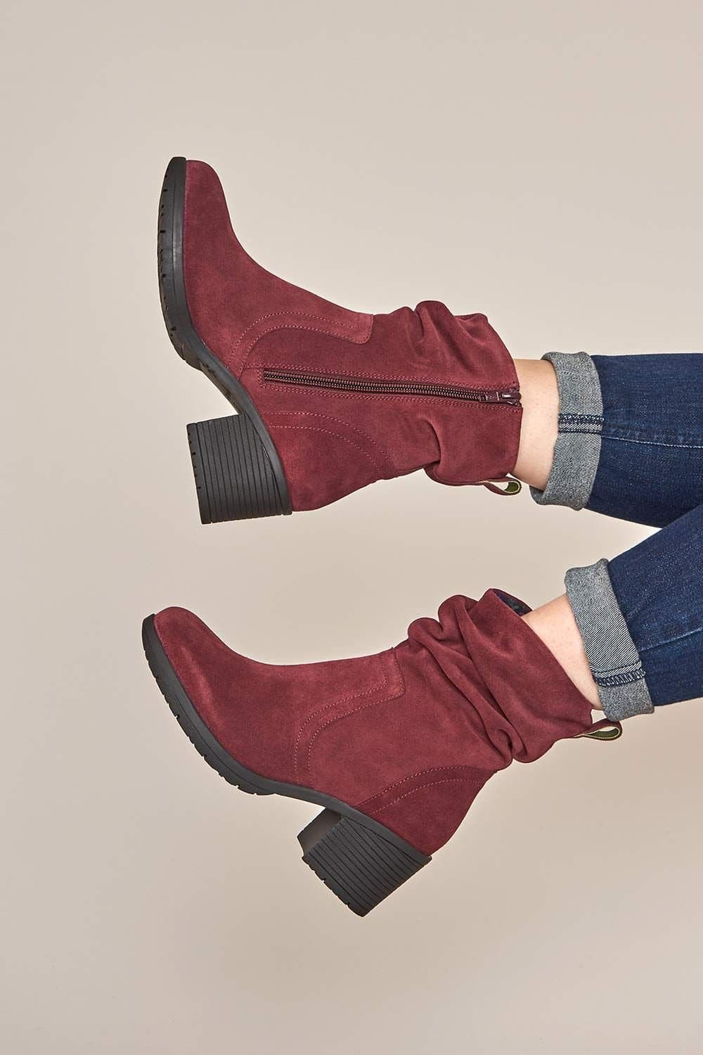 Moshulu Moshulu Women's 'Taylor 3' Heeled Suede Ankle Boots in Dark Red
