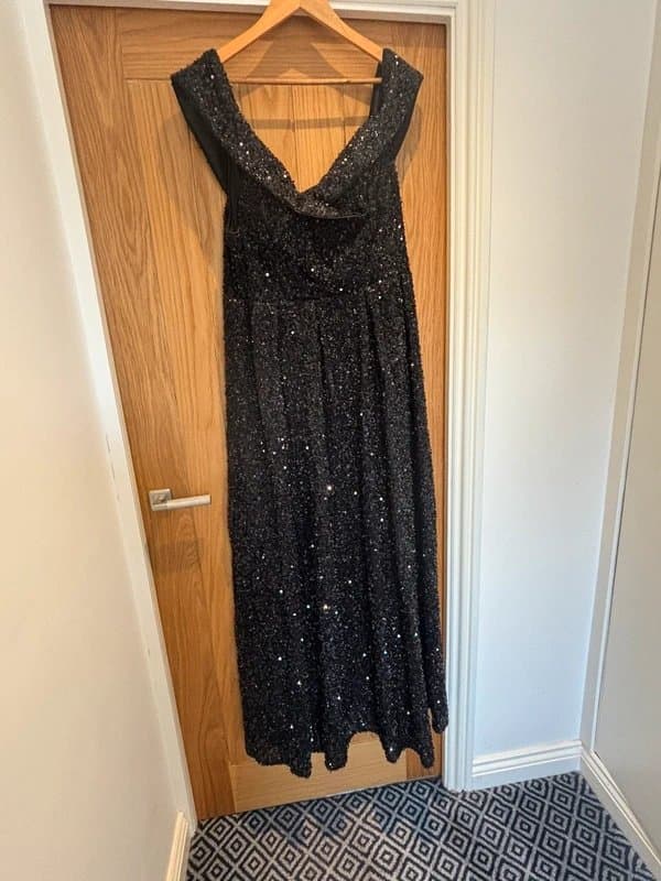 boutique Stunning Ballgown size 22 - new no tags