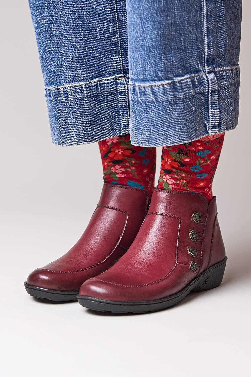 Moshulu Moshulu Women's 'Fruit Drop 2' Dark Red Lightweight Ankle Boots