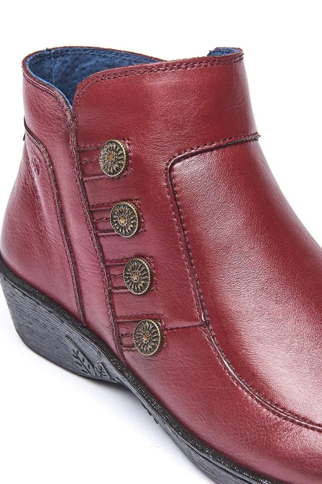 Moshulu Moshulu Women's 'Fruit Drop 2' Lightweight Ankle Boots in Dark Red - 3