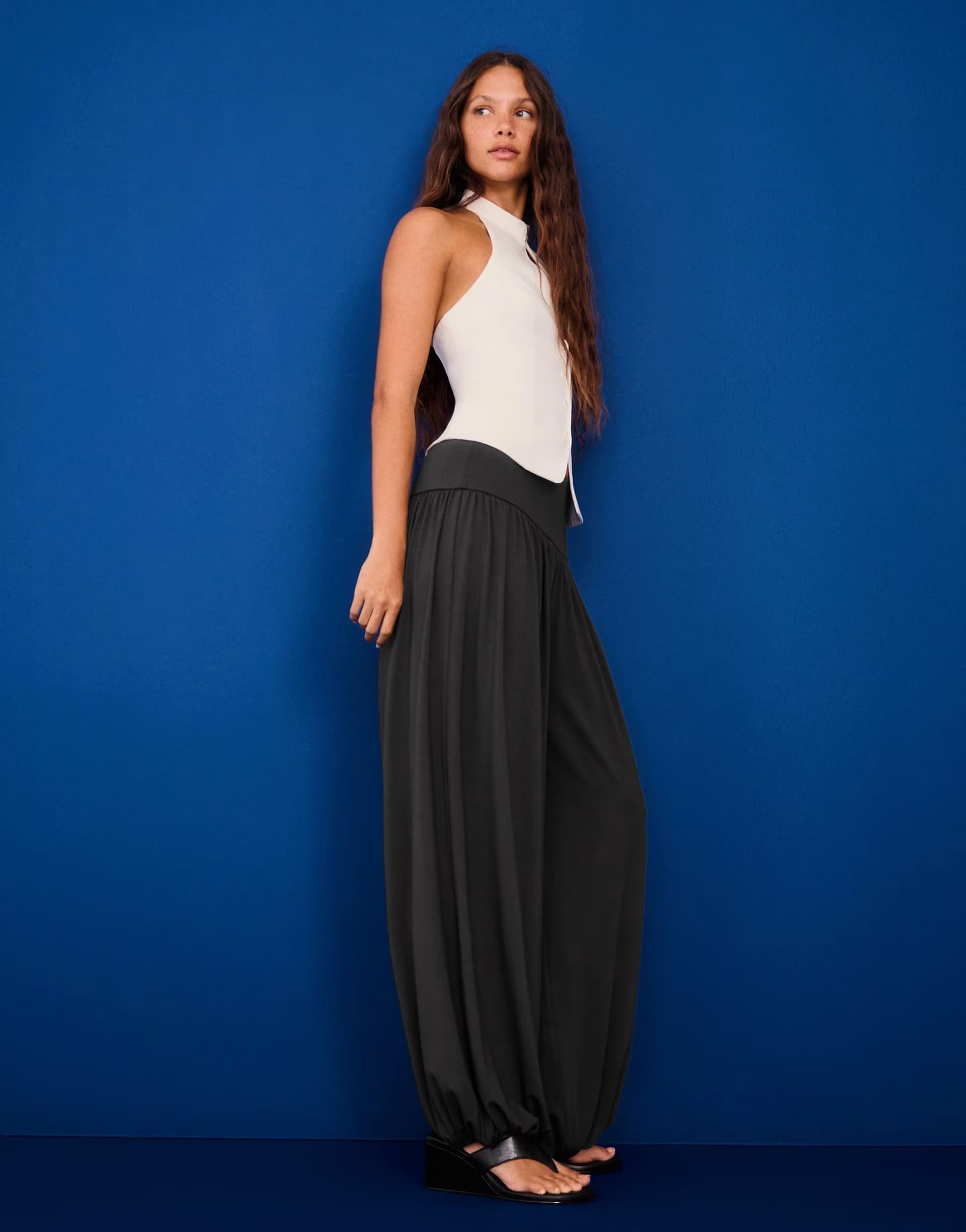 ASOS Bershka Balloon trousers with cummerbund in dark grey