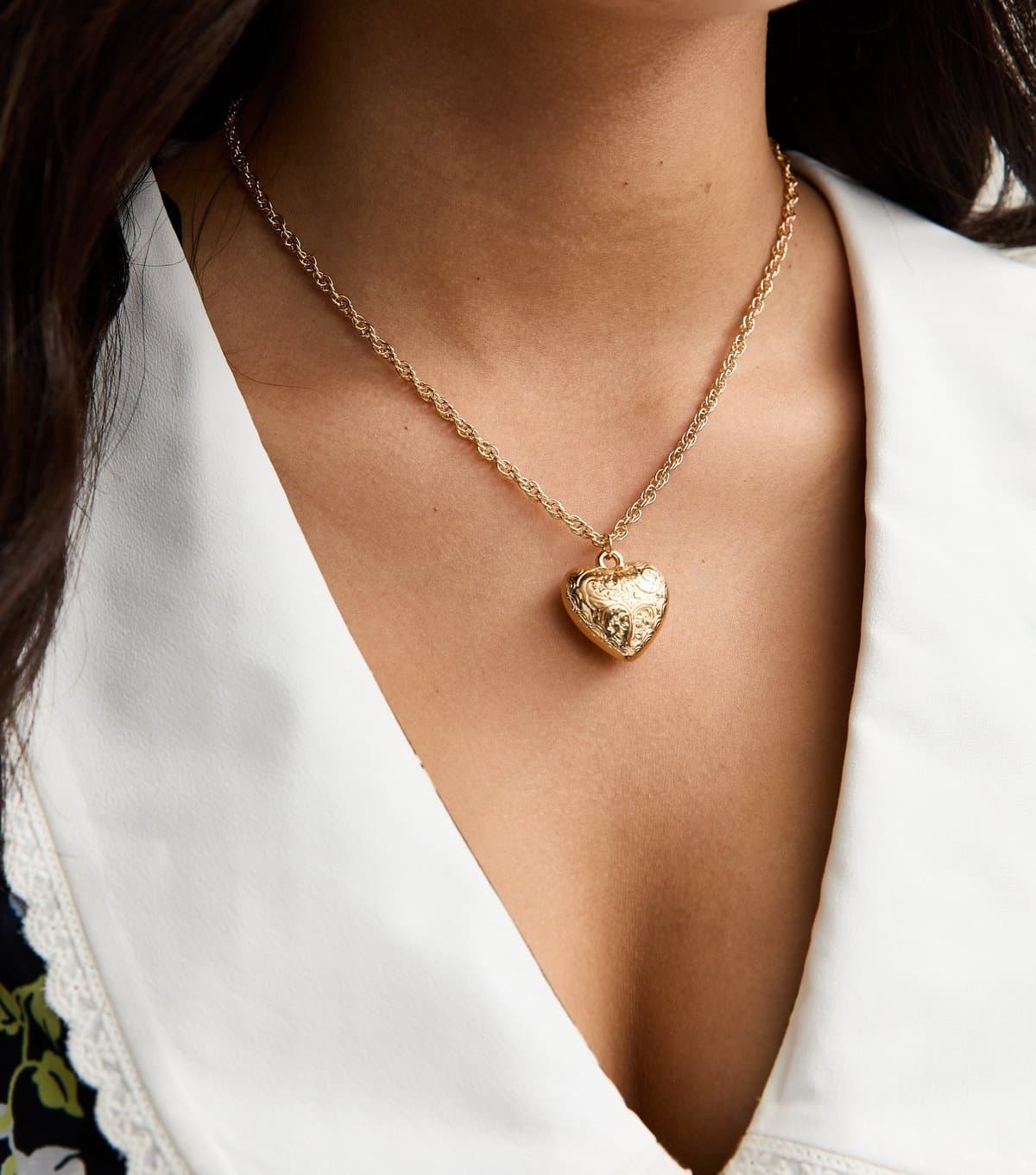 New Look Gold Tone Heart Pendant Necklace New Look