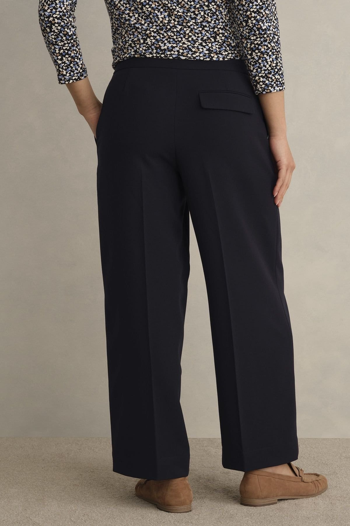 Hobbs London Hobbs London Women's Eva High Waisted Wide Leg Crop Trouser in Dark Navy - 4
