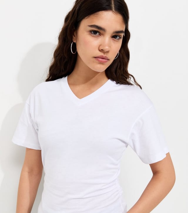 New Look Women's White Cotton Ruched V Neck T-Shirt New Look - 2