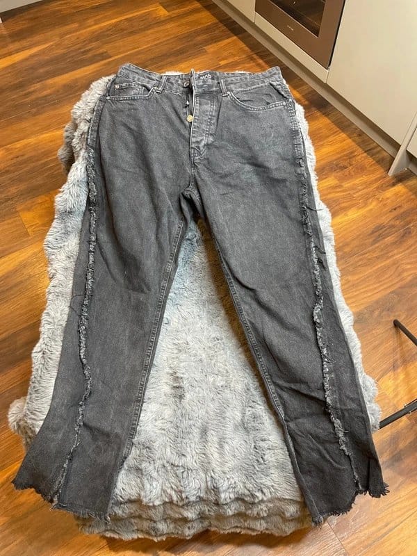 BoohooMAN Black Distressed Denim Pants