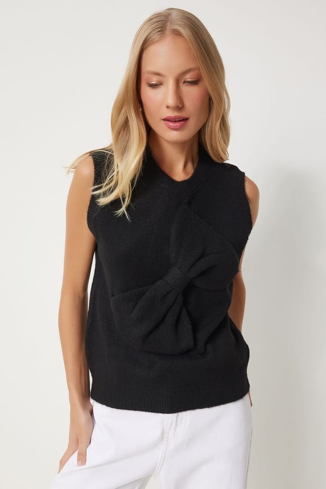 Happiness Istanbul Happiness Istanbul Women's Textured Ribbed Sleeveless Sweater Vest with Ribbon Detail in Black - 3