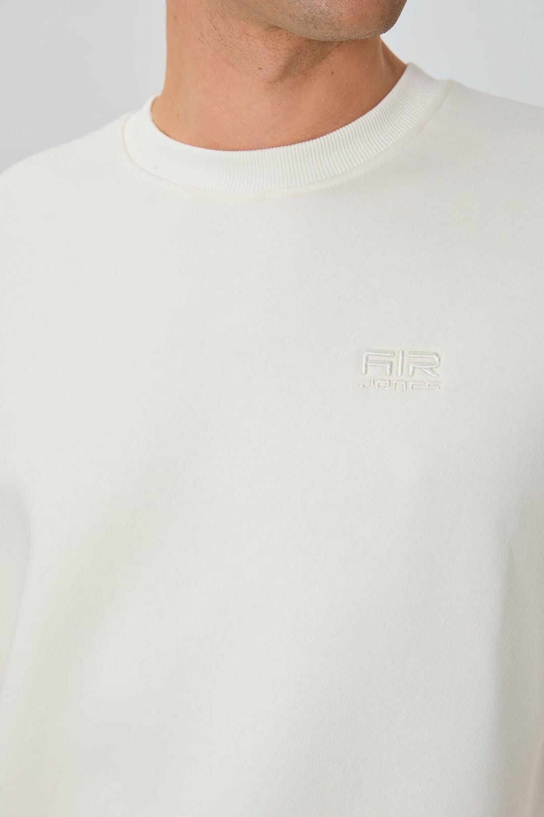 Tommy Life Tommy Life Men's Regular Fit Crew Neck Sweatshirt in Off-White - 4