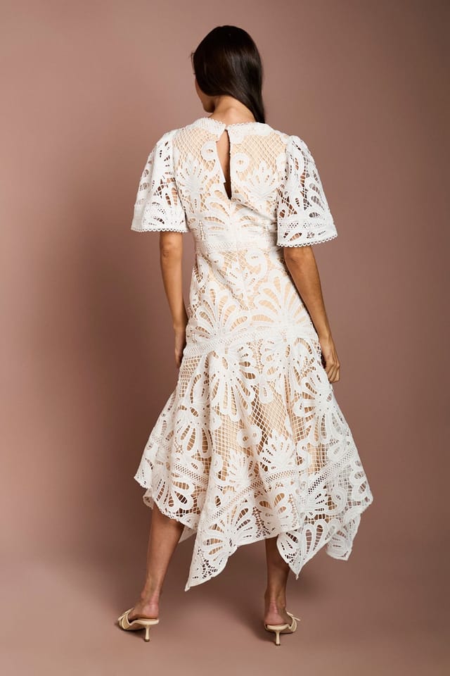 Coast Coast Women's Placement Lace Hanky Hem Dress in Off-White - 3