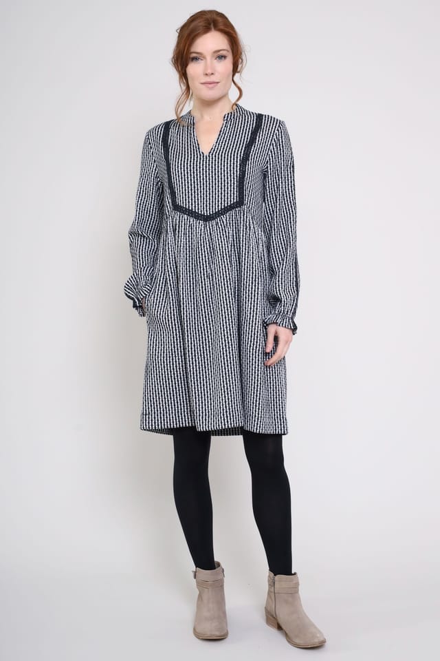 Nomads Clothing Nomads Clothing Women's Cotton Gathered Tunic Dress in Black - 2