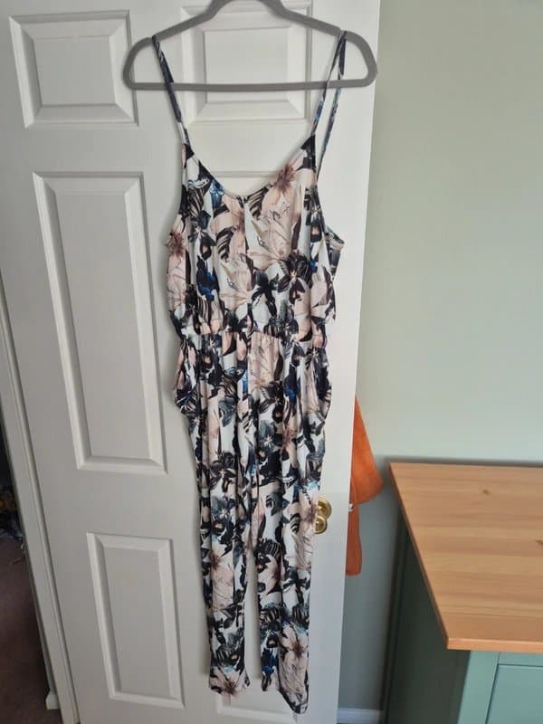 Topshop Topshop floral jumpsuit size 16
