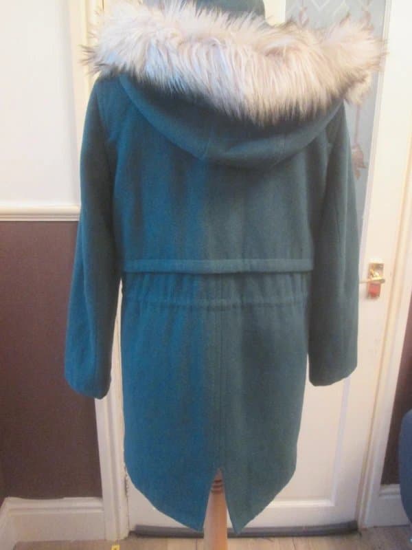 Red Herring Red Herring size 8 dark green hooded winter coat Great condtiion