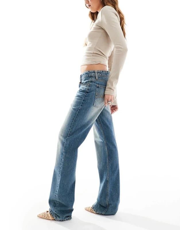 Bershka Bershka mid rise straight leg jeans in dirty wash blue