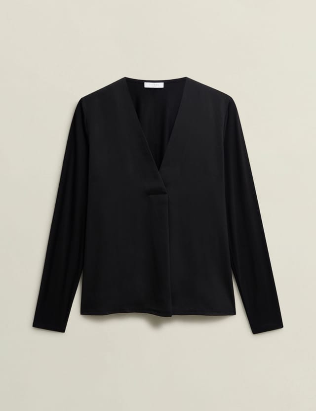 Hobbs London Hobbs London Women's Danika V-Neck Long Sleeve Blouse in Black - 2