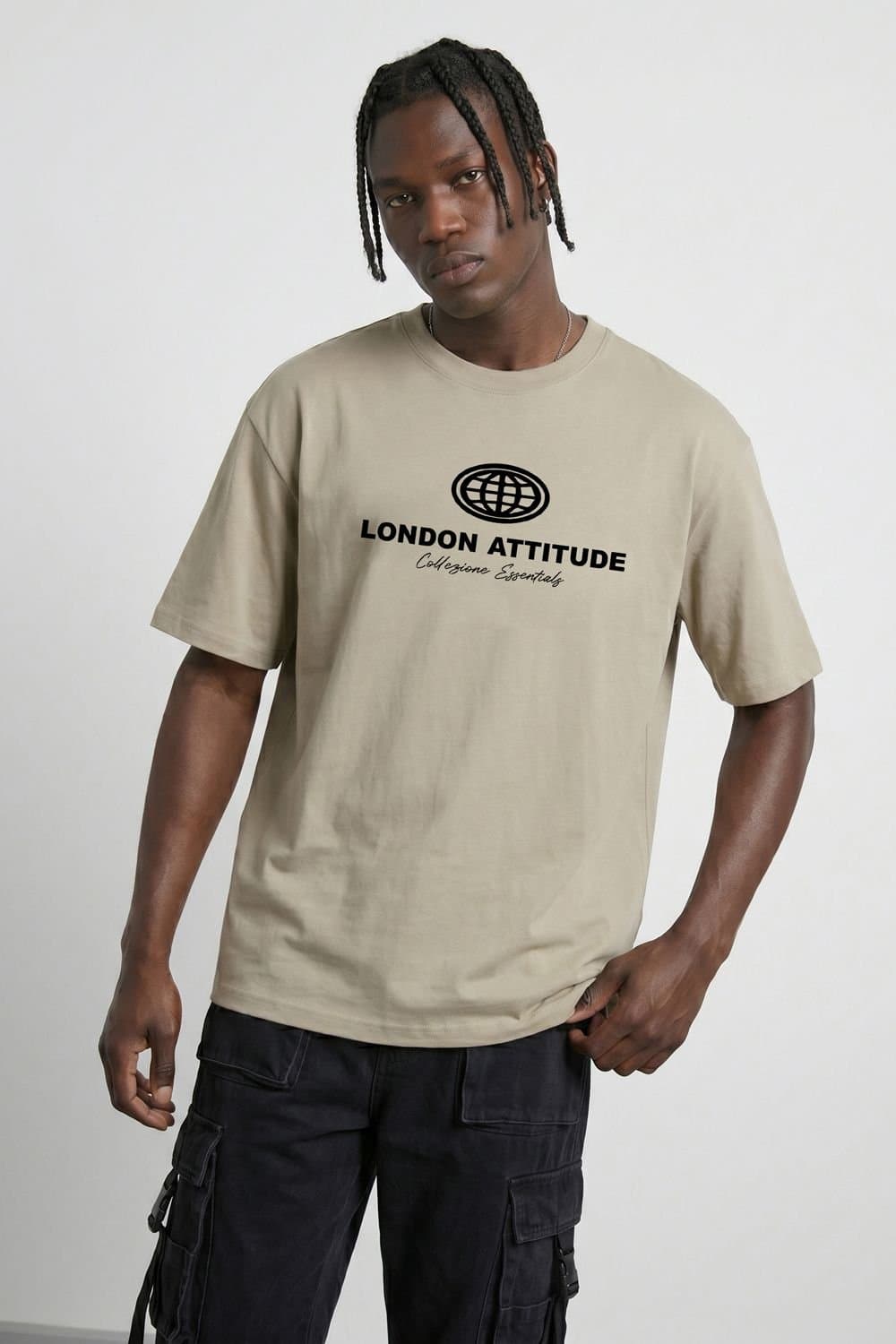 LONDON ATTITUDE LONDON ATTITUDE Men's Essential Globe Logo Premium Cotton T-Shirt in Stone