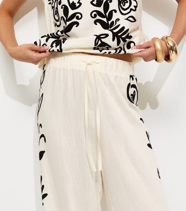 New Look Women's Cream and Black Floral Side Wide Leg Trousers New Look - 3
