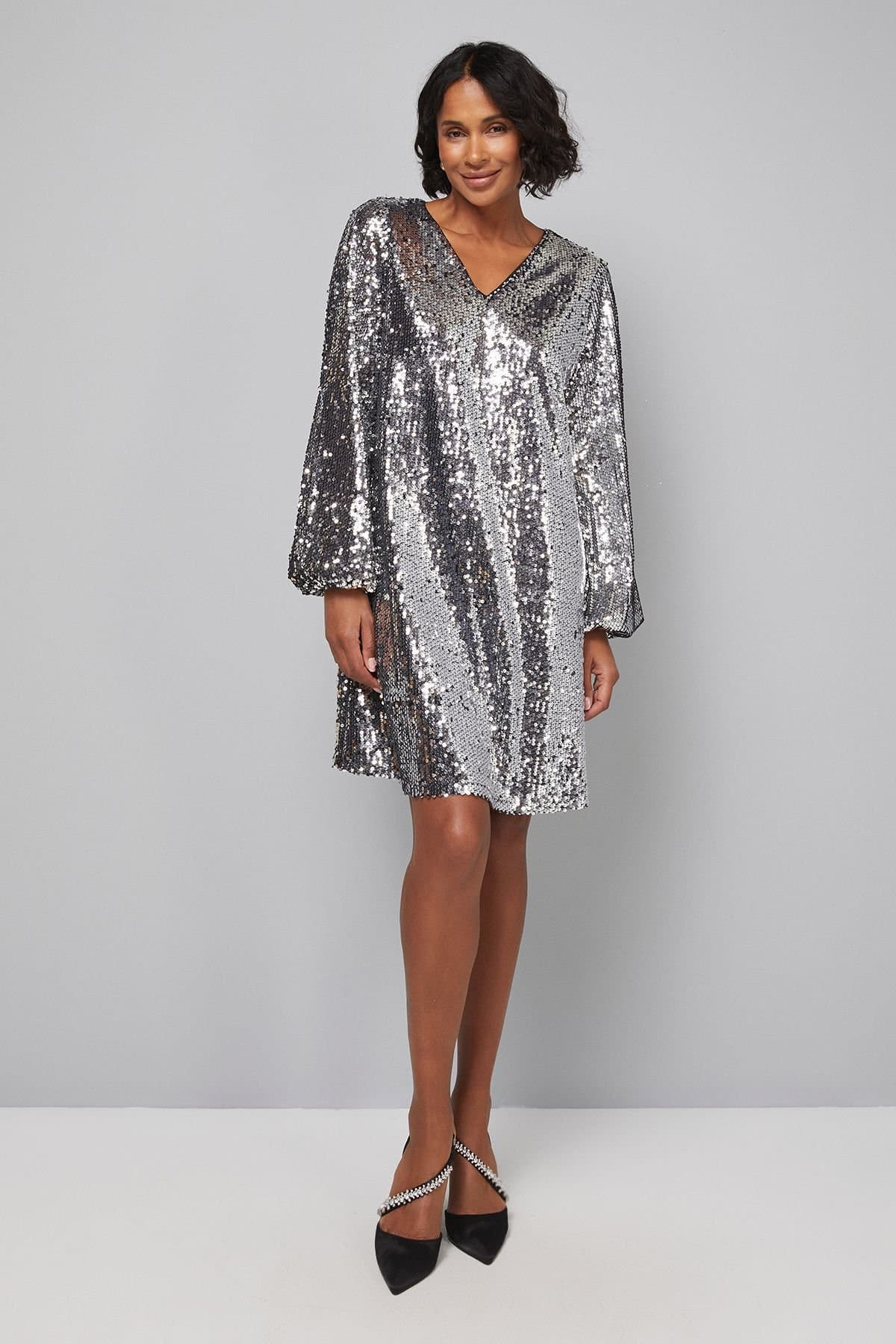 Wallis Wallis Women's Mixed Sequin V Neck Shift Dress in Black