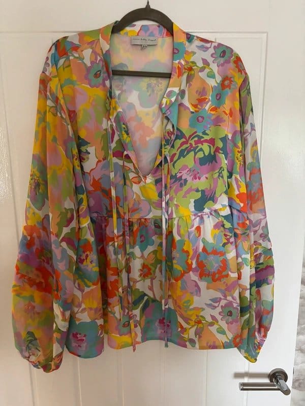 Never Fully Dressed Never fully dressed size 22 blouse - 1