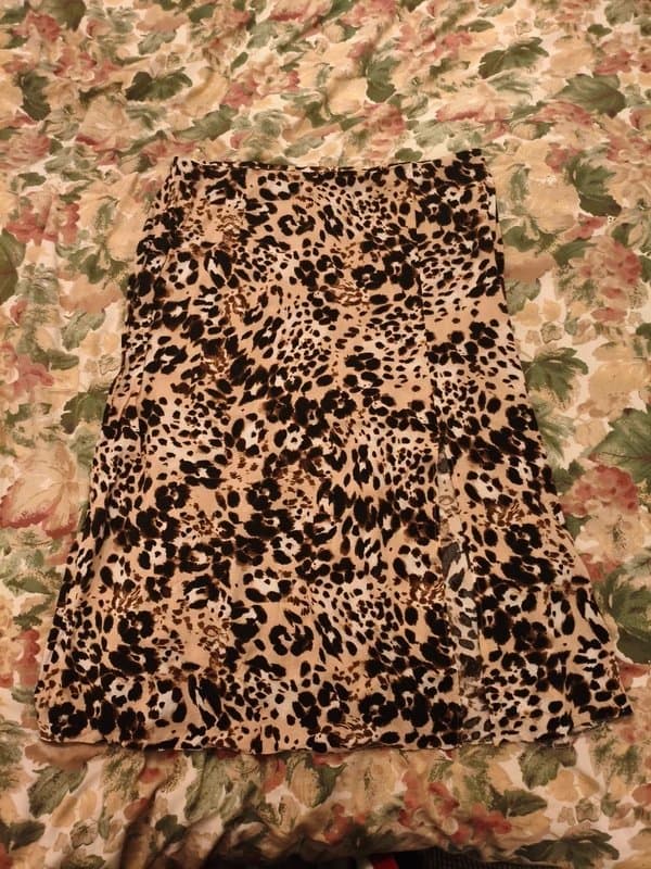 New Look New Look midi skirt 100%viscose leopard always fashionable wild fit size 16 excellent condition