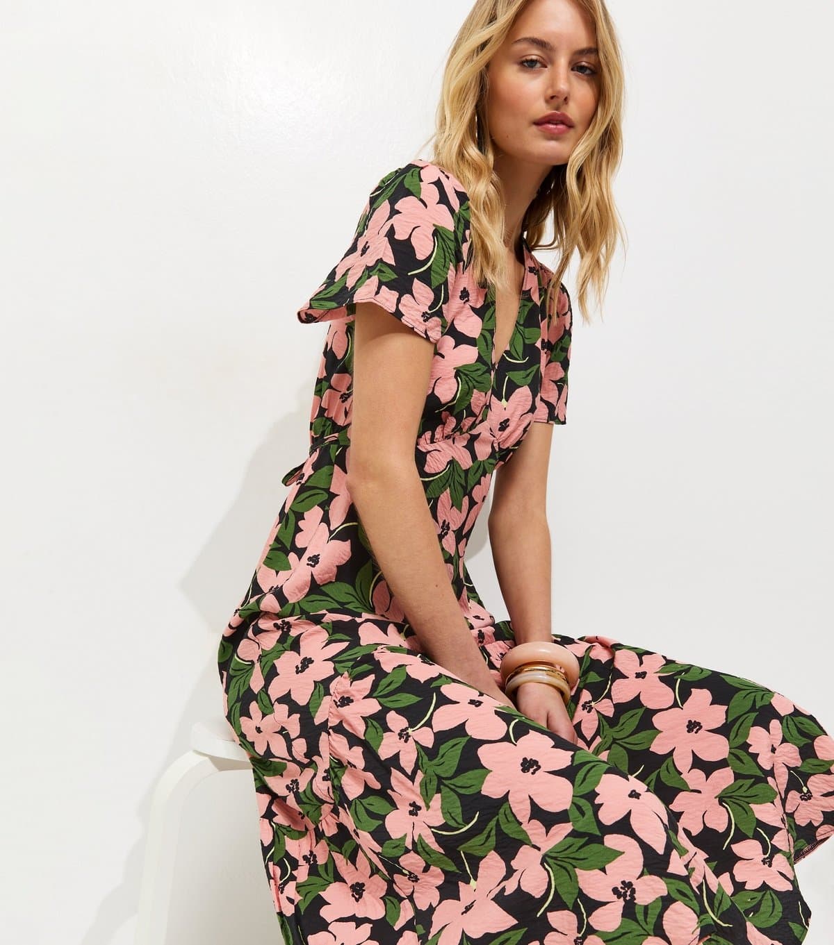 New Look Women's Tall Pink Crinkle Texture Floral Print Tiered Hem Midi Tea Dress New Look