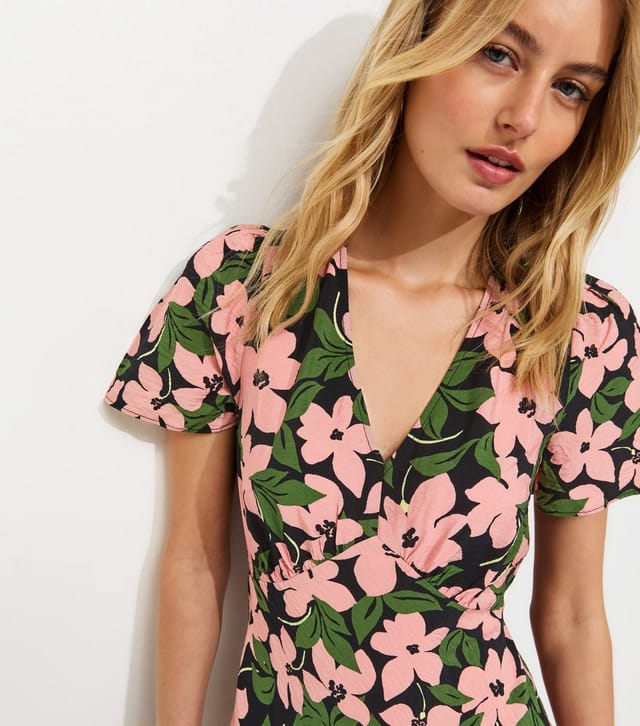 New Look Women's Tall Pink Crinkle Texture Floral Print Tiered Hem Midi Tea Dress New Look - 3