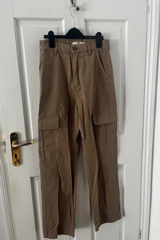 STR Dark beige cargo trousers
