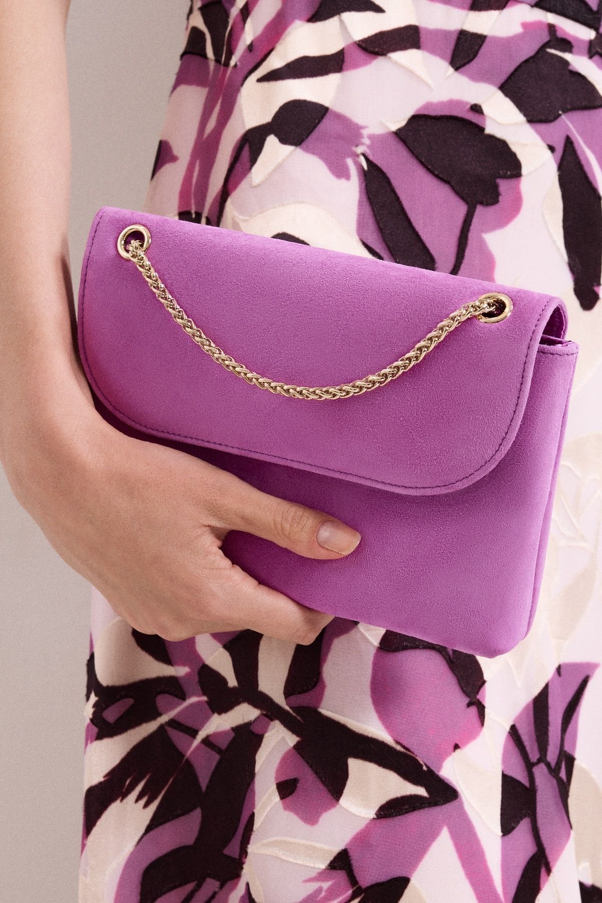 Phase Eight Phase Eight Women's Suede Clutch Bag in Fuchsia - 4