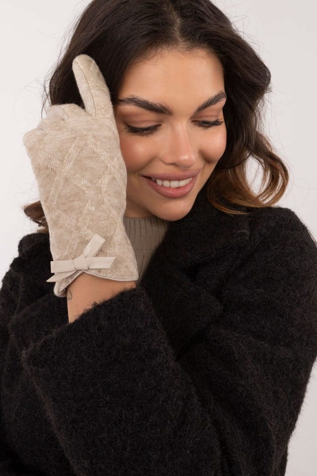 Love Lace Love Lace Women's Insulated Phone Touch Gloves with Embroidered Flower Bows Patterned in Beige - 2