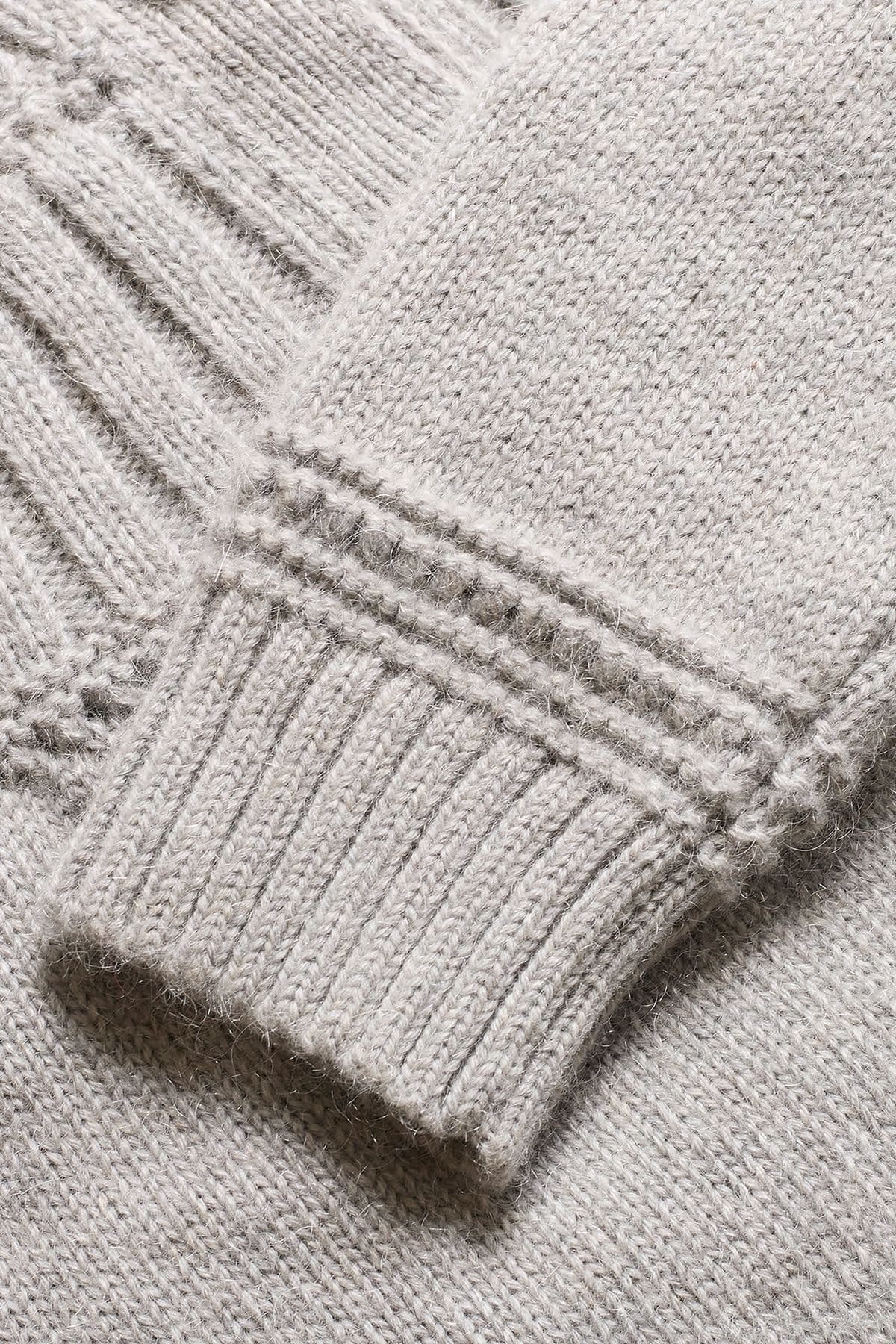 Celtic & Co Celtic & Co Women's Lofty Textured Crew Neck Cardigan in Light Grey - 4