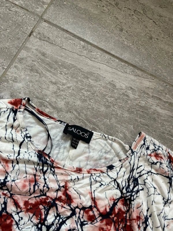 Saloos White Blue Top Size 18