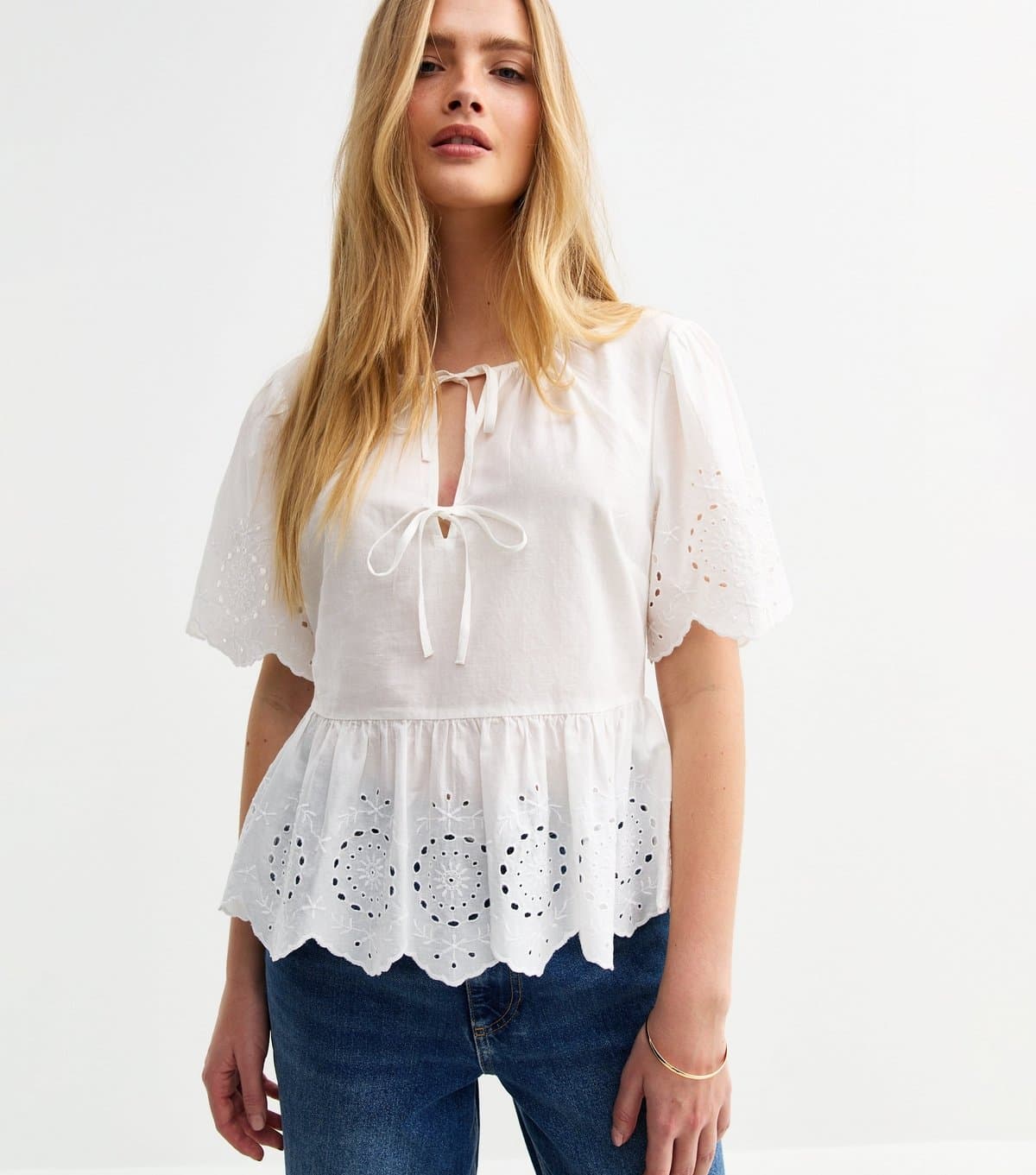 New Look Women's White Broderie Anglaise Tie Front Smock Top New Look