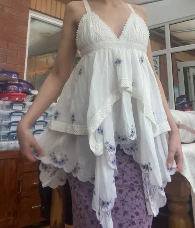 kimichi Blue Kimchi blue babydoll cami top, floral lace XS fairycore