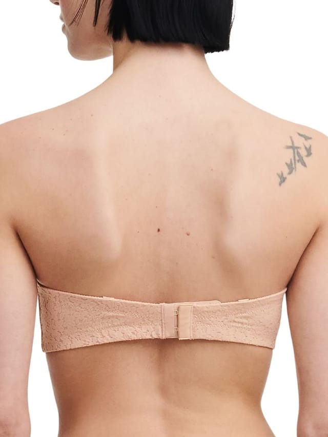Chantelle Chantelle Women's Easy Feel Norah Bandeau T-Shirt Bra in Nude - 3
