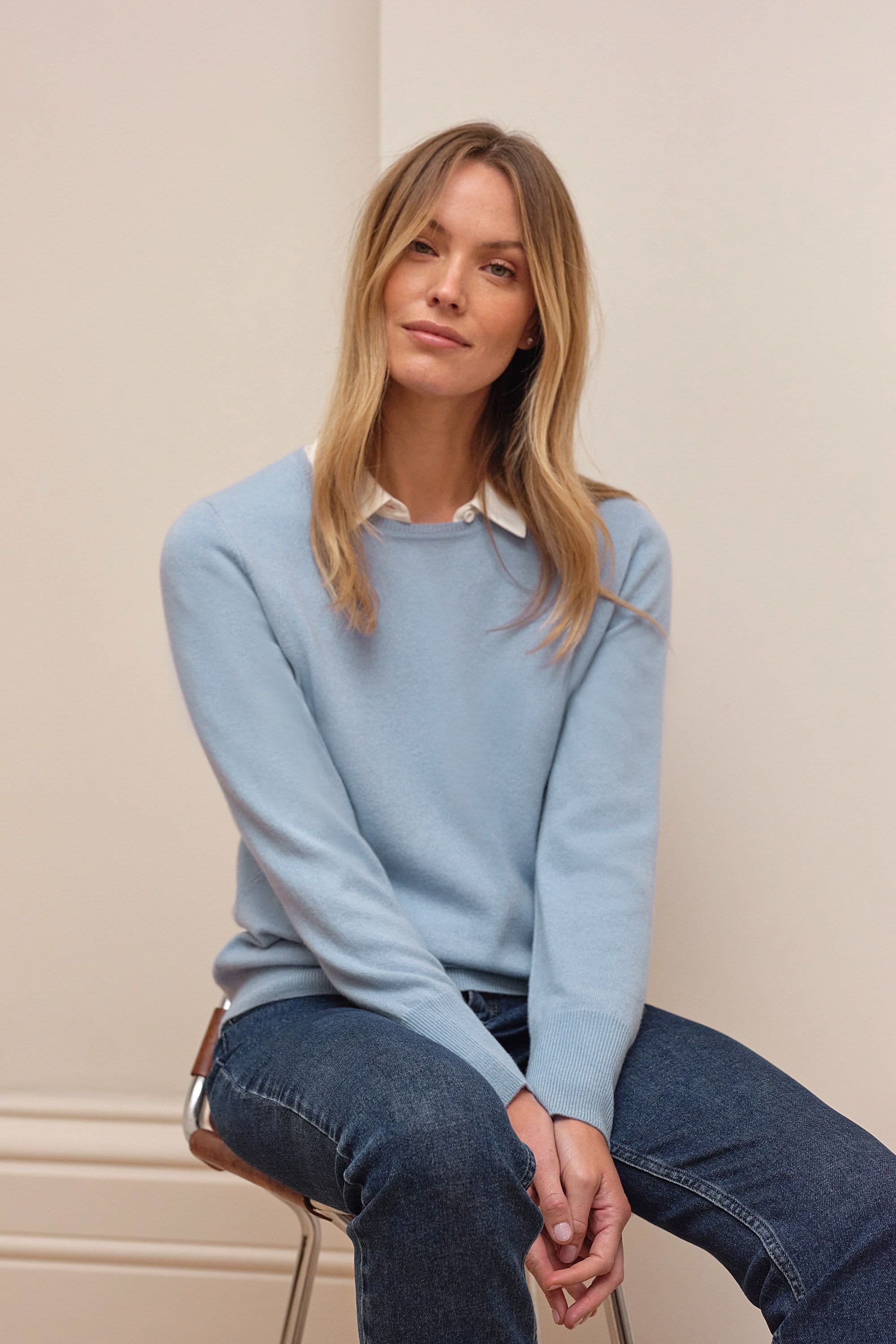 Pure Collection Pure Collection Women's Cashmere Crew Neck Sweater in Light Blue - 3