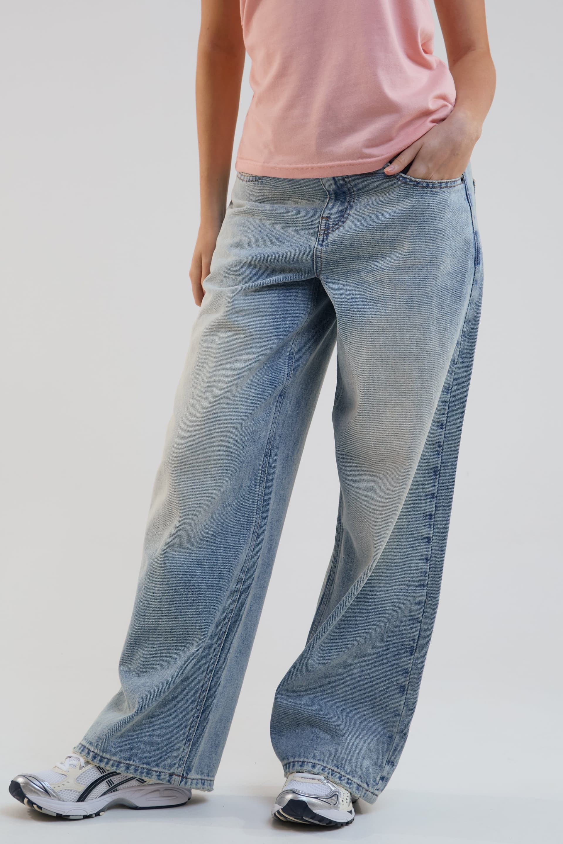 BCouture BCouture Women's Light Blue Wide Leg Jeans