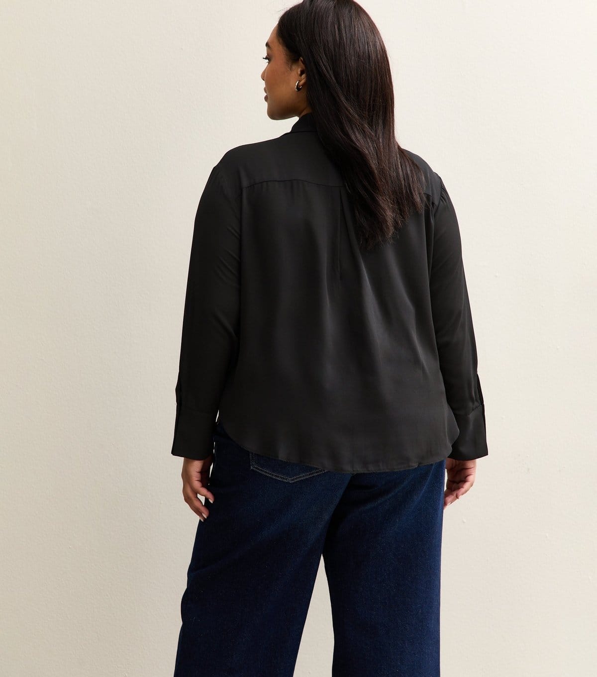 New Look Women's Plus Size Black Front Pocket V-Neck Shirt Curves New Look - 4