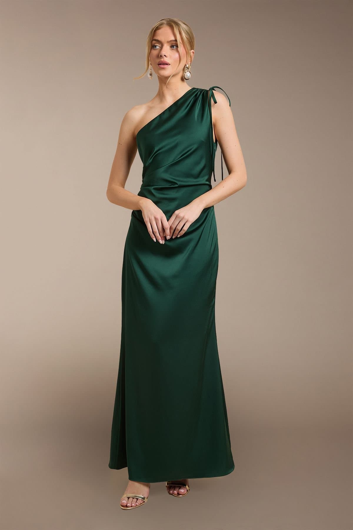 Oasis Oasis Women's Emerald Ruched Side Detail One Shoulder Satin Maxi Bridesmaid Dress
