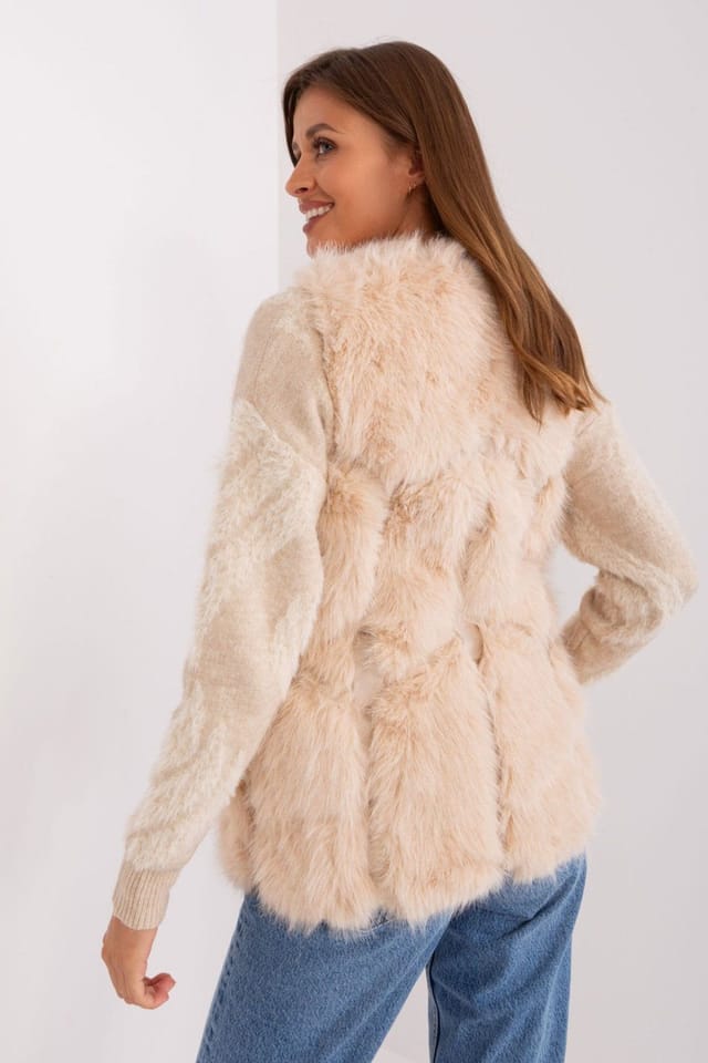 Love Lace Love Lace Women's Lined Faux Fur Polyester Vest with Pockets in Beige - 3