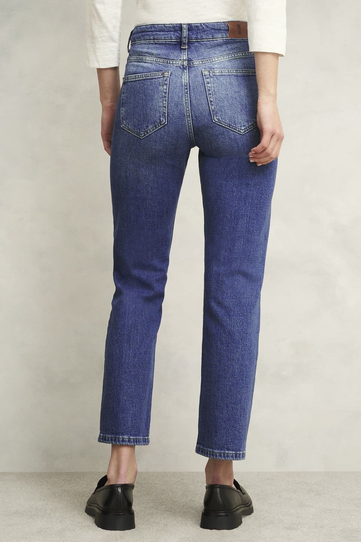 Hobbs London Hobbs London Women's Shea Straight Jeans in Mid Blue - 4