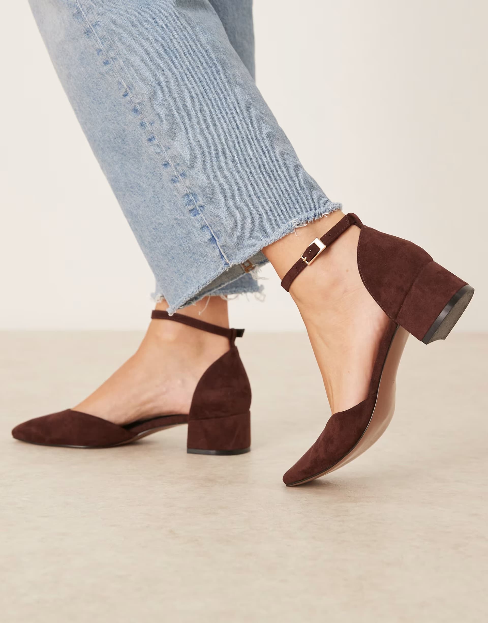 ASOS ASOS DESIGN Sweet mid block heel shoes in chocolate suedette