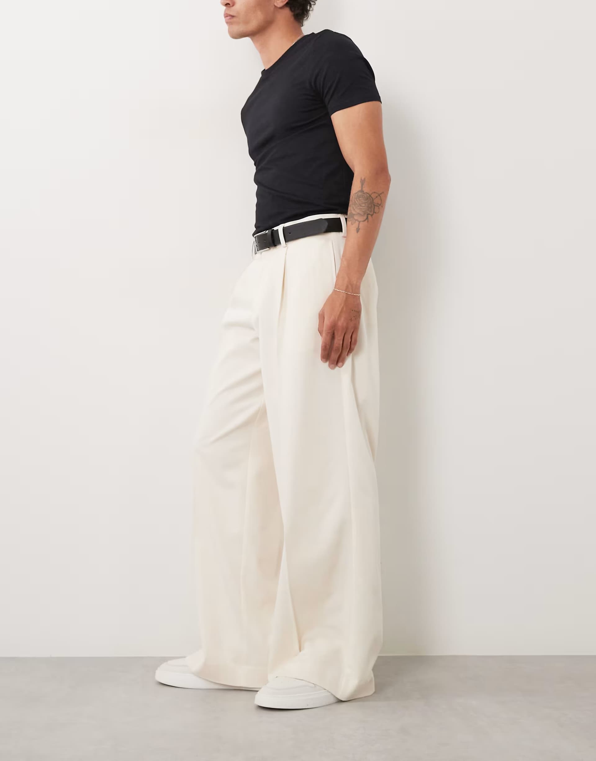 ASOS ASOS DESIGN smart loose leg trousers in ecru twill