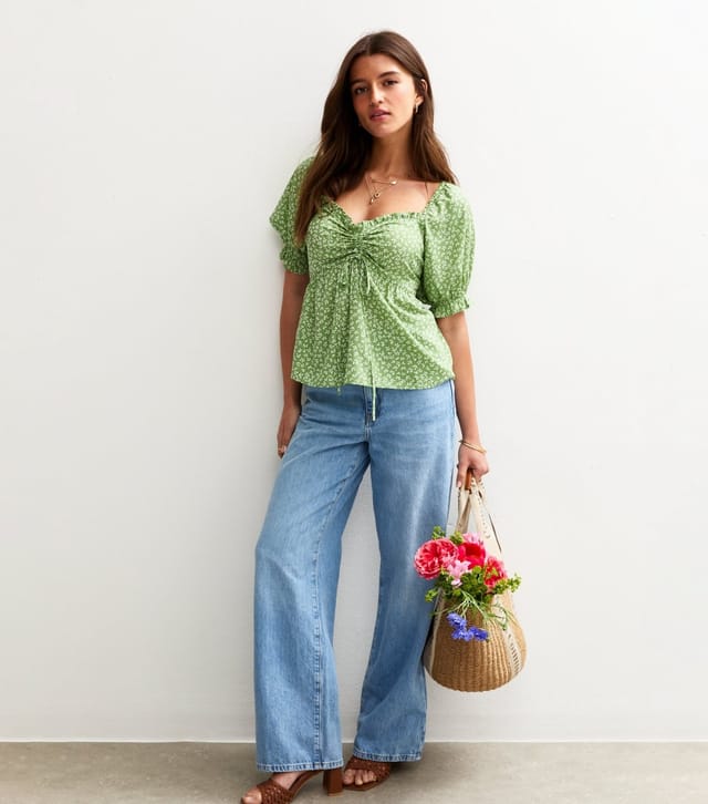 New Look Women's Green Daisy Print Crepe Ruched Tea Blouse New Look - 3