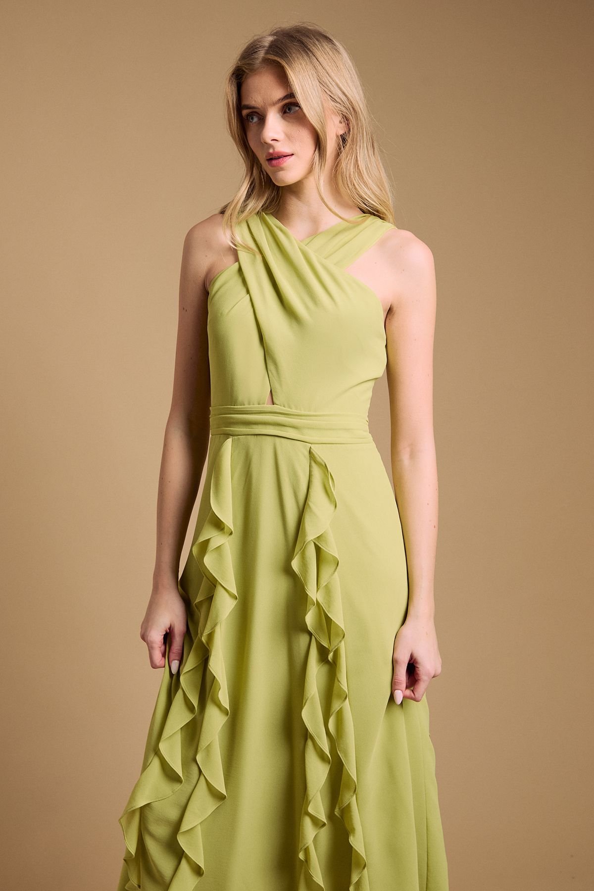 Oasis Oasis Women's Halter Neck Ruffle Maxi Dress in Chartreuse - 4