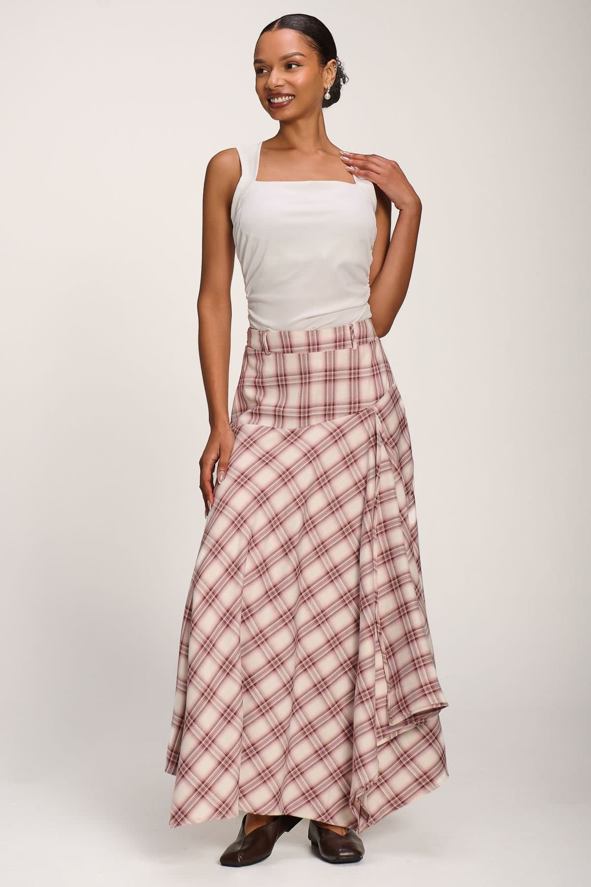 Jolie Moi Jolie Moi Women's Asymmetric Check Maxi Skirt in Pale Pink