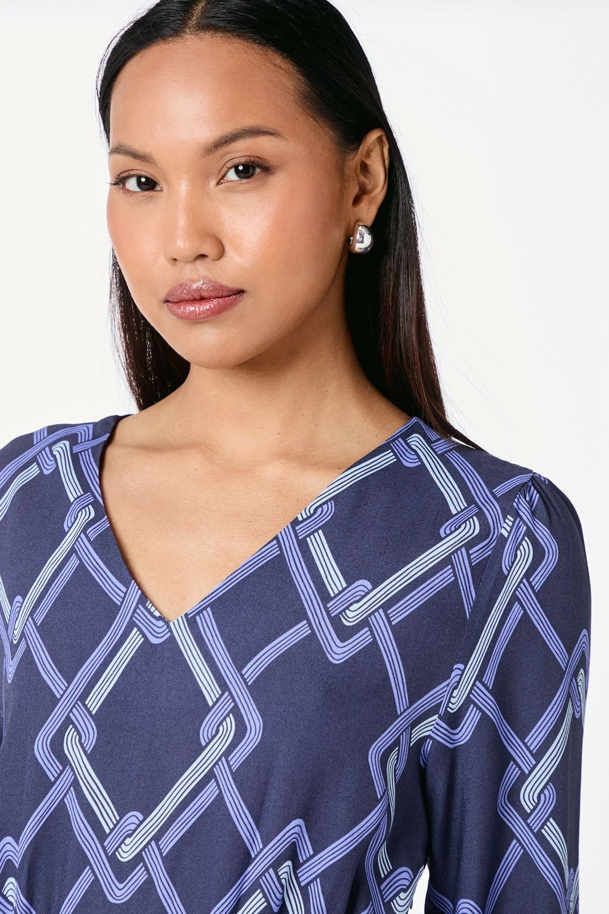 Principles Principles Women's Geo Print V Neck Midi Dress in Navy - 4