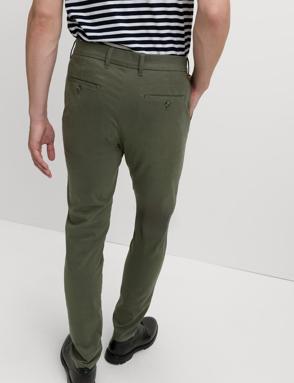 Marks & Spencer M&S Slim Fit Cotton Rich Stretch Chinos Moss Green - 2