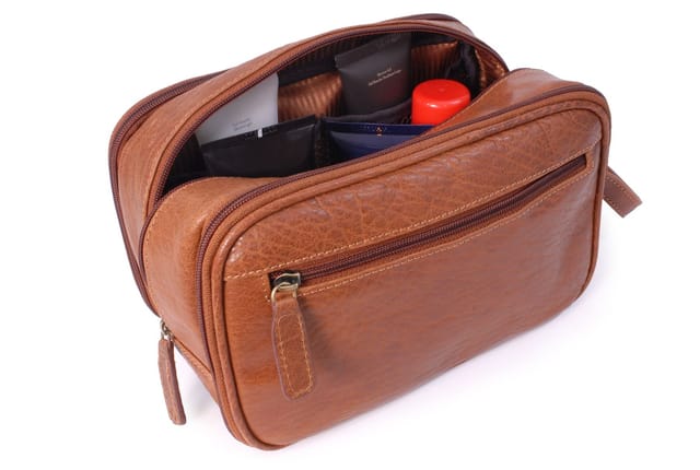 Bucklestone Bucklestone Men's Durham Leather Wash Bag in Tan - 3