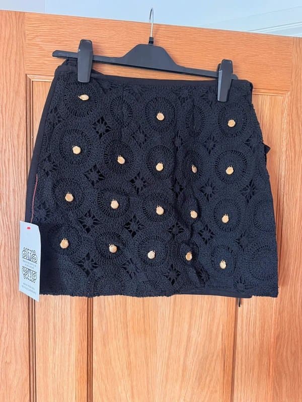 Never Fully Dressed BNWT Never Fully Dressed crochet shell mini skirt, size 10