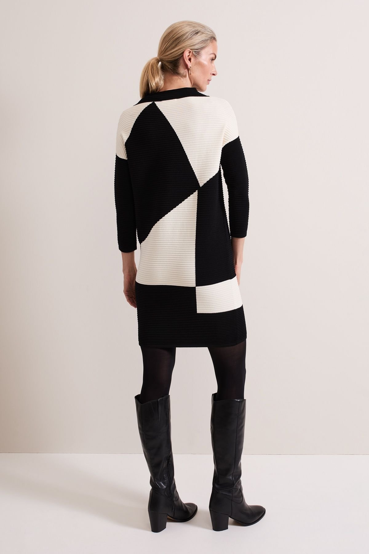 Phase Eight Phase Eight Women's Hetty Long Sleeve Colour Block Tunic in Black - 4