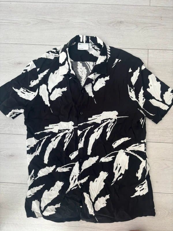 ASOS Design Men’s ASOS Design short sleeve shirt